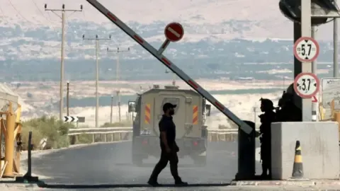 Two Individuals Shot in Attack Near Jordan-West Bank Passage, Israeli Military Confirms